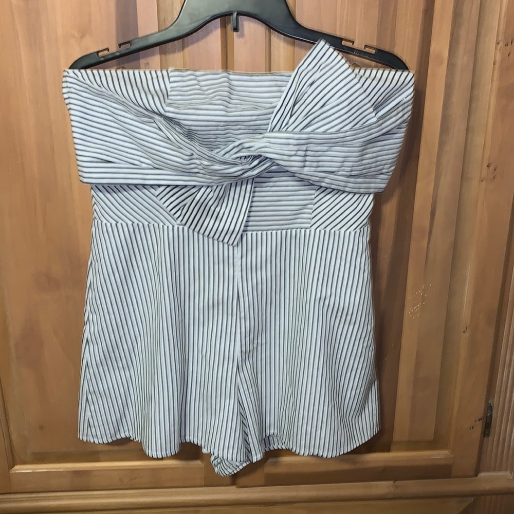 Do+Be Romper Shorts Strapless Tie Detail Back Cut Out White & Black Size Large
